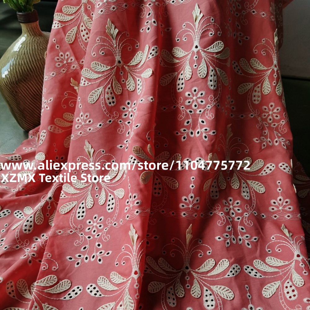 Vintage Sewing Textile - Tecido com bordado floral 3D em